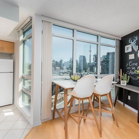 Cityscape Condo In Fort York Toronto Extérieur photo